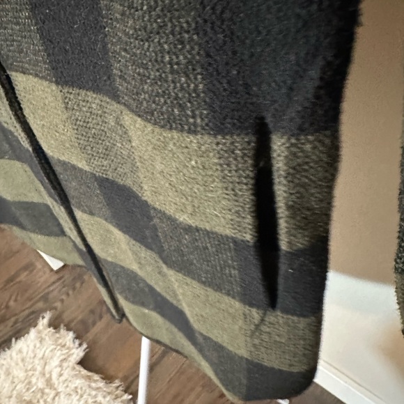 RDI Green/Black Flannel Shirt Shacket - Picture 5 of 7